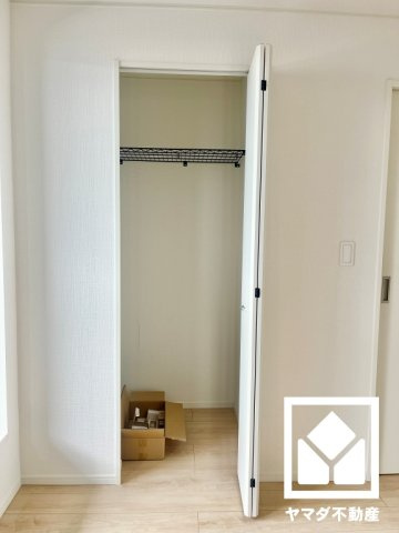 京田辺市草内穴口　第6　1号棟の収納
