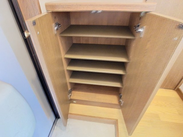 ライクタウン飯田Ａの玄関