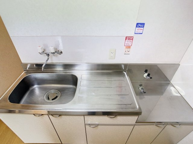 ライクタウン飯田Ａのキッチン|サンプル写真です