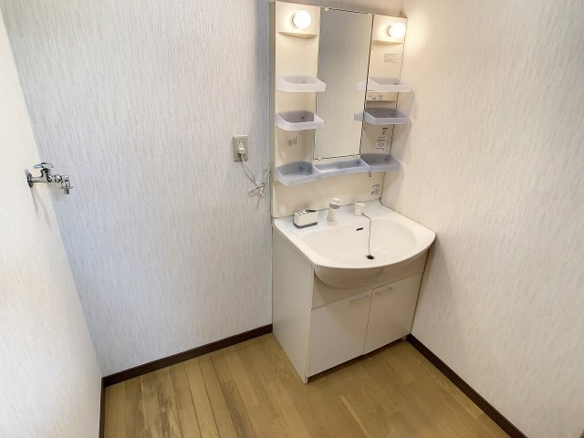 ライクタウン飯田Ａの洗面所|サンプル写真です