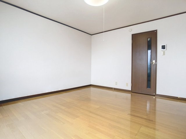 ライクタウン飯田Ａの居間・リビング|サンプル写真です