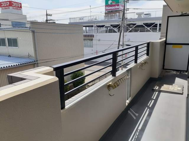 【バルコニー】