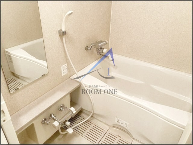 フェニックス幡ヶ谷弐番館の浴室|お風呂です。