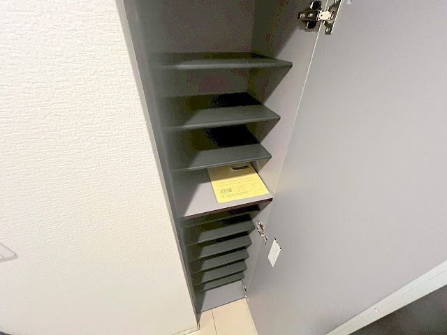 ネオライフ新大阪東棟の収納