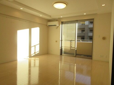 【居間・リビング】 | ライオンズヒルズ田端不動坂 | おしゃれなリビングです