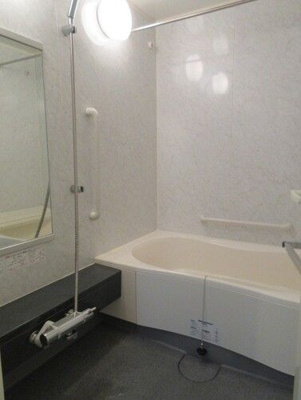 【浴室】 | ライオンズヒルズ田端不動坂 | 落ち着いた空間のお風呂です