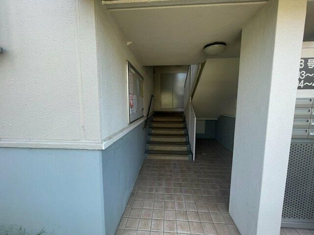 東船橋ガーデニア第３号棟のエントランス