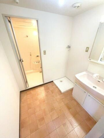 東船橋ガーデニア第３号棟の洗面所