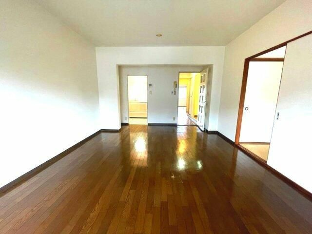 東船橋ガーデニア第３号棟の居間・リビング