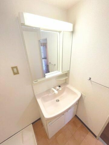 東船橋ガーデニア第３号棟の洗面所