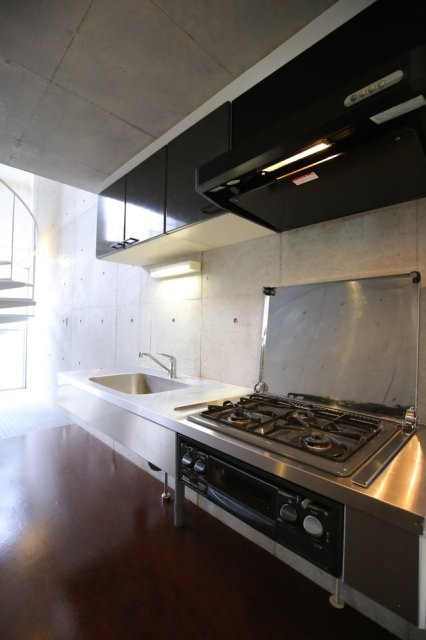 Ｍ・ＣＡＳＡのキッチン|システムキッチン（3口ガスコンロ・グリル付）