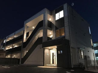 【外観】 | 外観写真（夜）