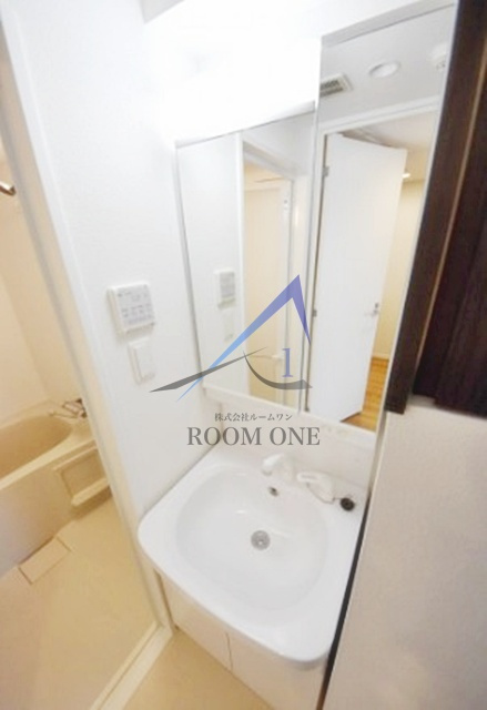 S-RESIDENCE日本橋馬喰町の洗面所|洗面台です。