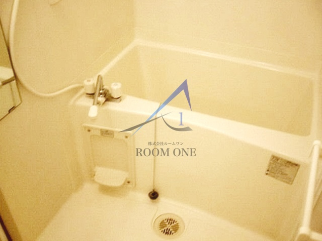 アンプルールフェール白亜の浴室|お風呂です。