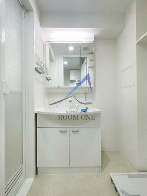 リライア阪東橋ＳＯＵＴＨの洗面所|独立洗面台です。