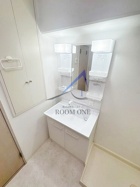 ホーユウパレス吉野町の洗面所|独立洗面台です。