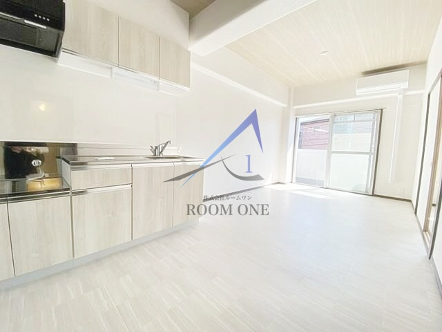 潮見ビルの居間・リビング|洋室のお部屋です。