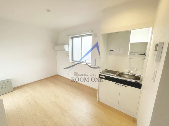 チャルテ三宿の居間・リビング|洋室のお部屋です。