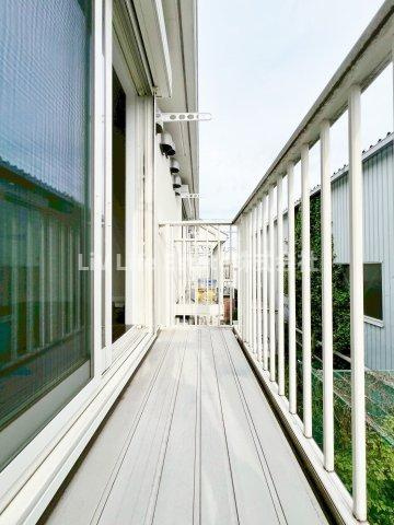 レ・ボザールのバルコニー