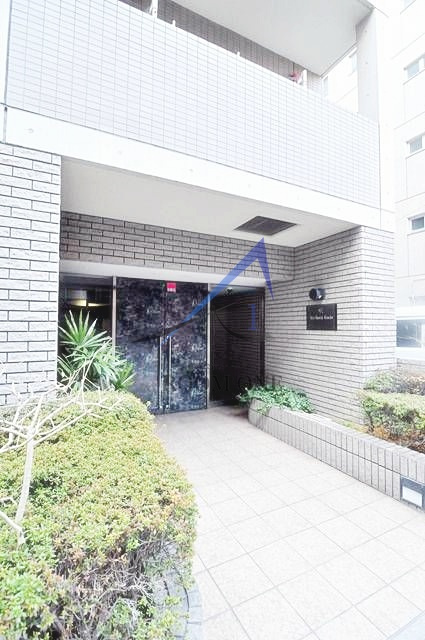 リ・ボーン　エンドーのエントランス|エントランスです。