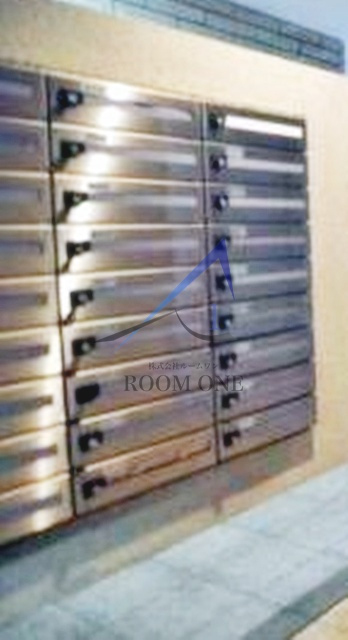 リ・ボーン　エンドーのその他共用部分|集合ポストです。