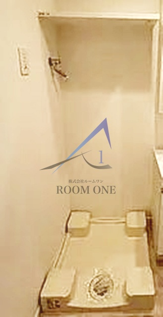 レオーネ板橋本町駅前の設備|洗濯機置き場です。