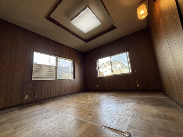 豊中市上野坂１丁目戸建の洋室