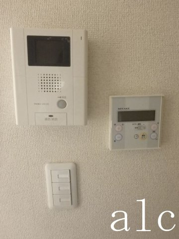 新宿区北新宿３丁目のアパートのセキュリティ
