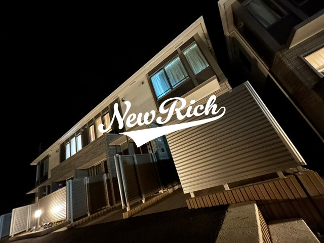 北群馬郡吉岡町大字大久保のアパートの外観