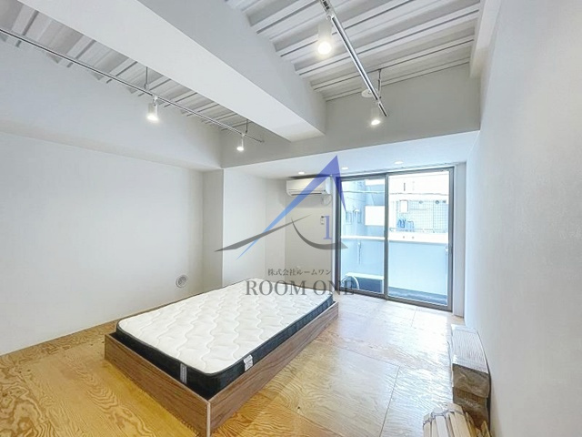 OFFINの居間・リビング|洋室のお部屋です。