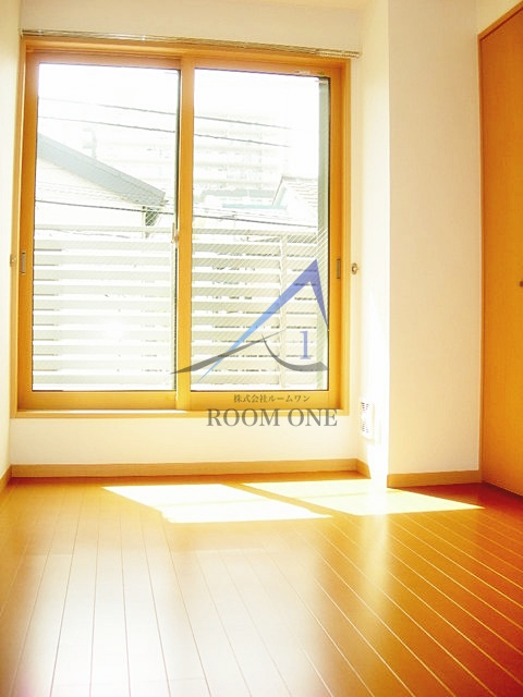 ルーチェマーレの居間・リビング|洋室のお部屋です。