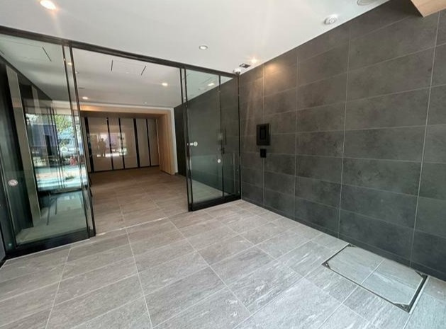 ルフォンプログレ上野御徒町のエントランス