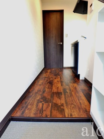 ヴェルデリア中野の玄関