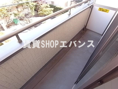 【バルコニー】 | ビラビスタ津田沼 | お洗濯にも便利なバルコニー付き