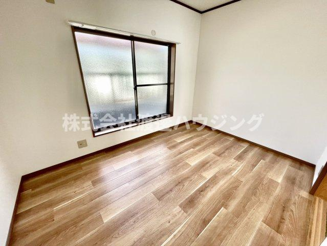 稲田本町2丁目貸家の寝室