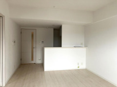 グランシャリオ諏訪野の居間・リビング