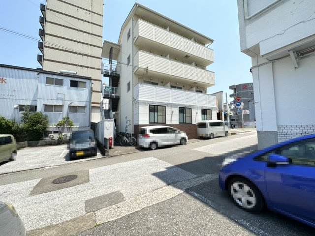 サンコート南はりまやの駐車場