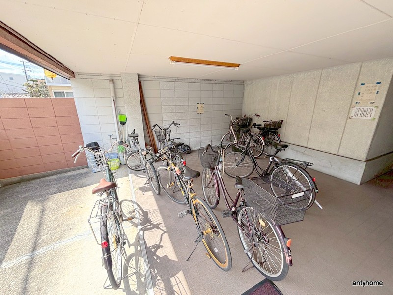 第1リバーフィールドマンション　仲介手数料無料の駐車場