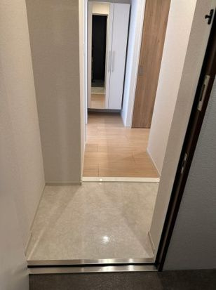 クレヴァンス両国SOUTHの玄関