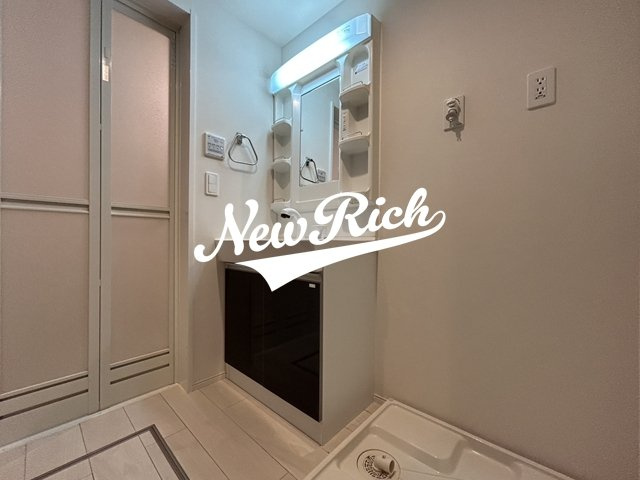 前橋市箱田町のアパートの独立洗面台