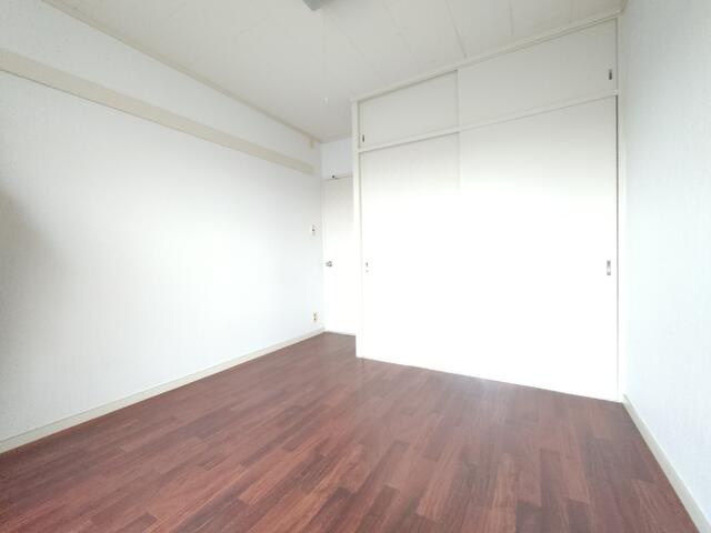 鎌ヶ谷コーポラス団地Ｍ棟の洋室