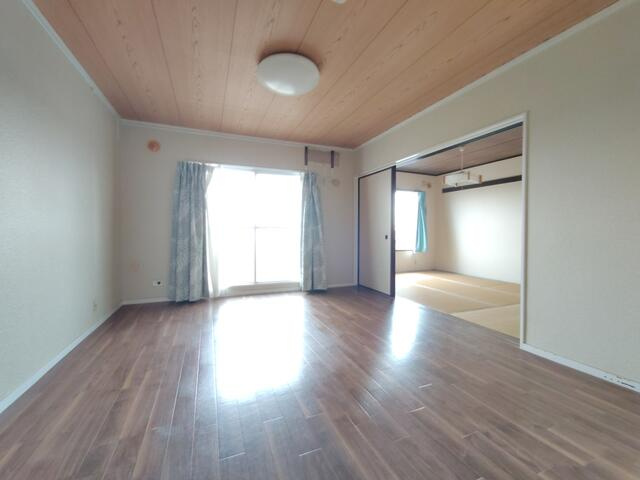 鎌ヶ谷コーポラス団地Ｍ棟の居間・リビング