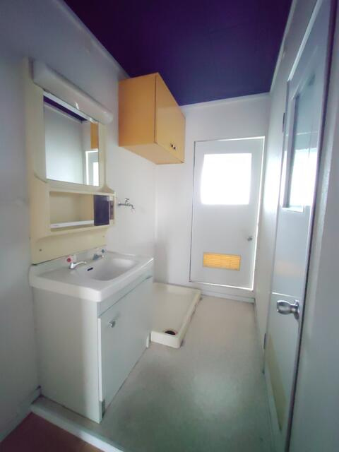 鎌ヶ谷コーポラス団地Ｍ棟の洗面所