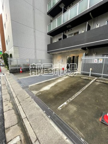 GENOVIA浅草Ⅱskygardenの駐車場