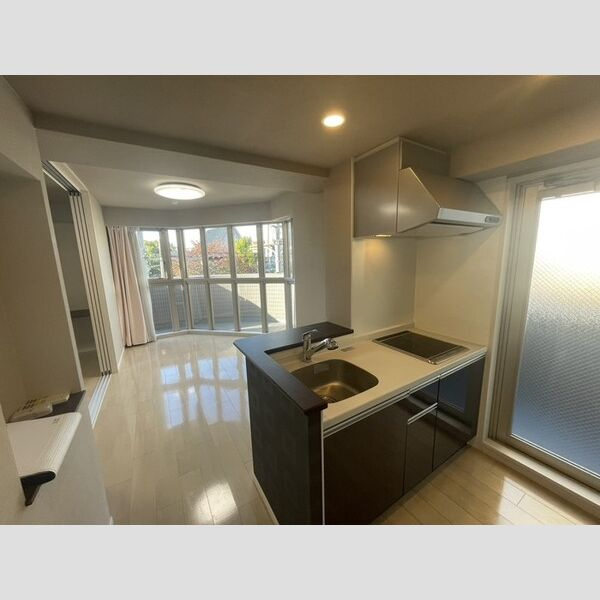 プレミアム菱屋西のキッチン