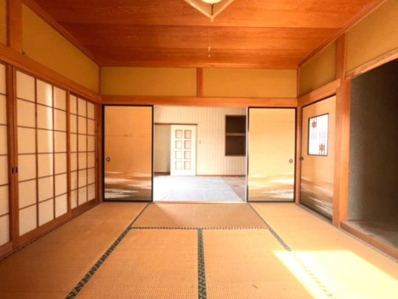 重厚な純和風邸宅｜欄間・床の間・続き間のある本格和室住宅の和室