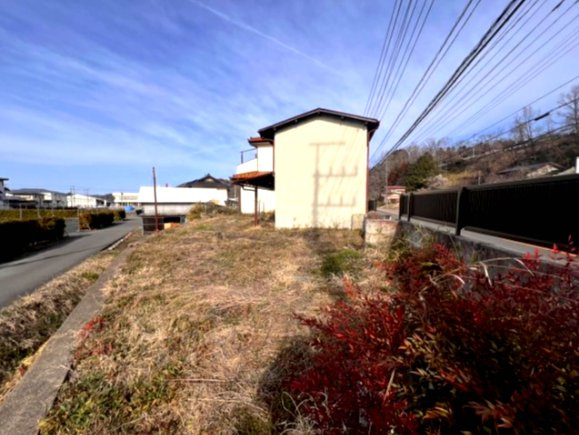 重厚な純和風邸宅｜欄間・床の間・続き間のある本格和室住宅の庭|建物2