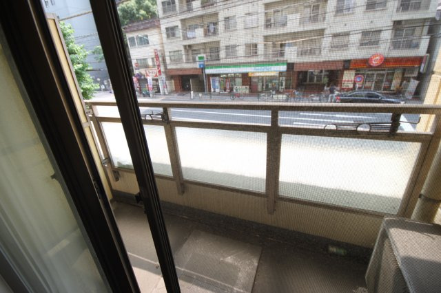 【バルコニー】