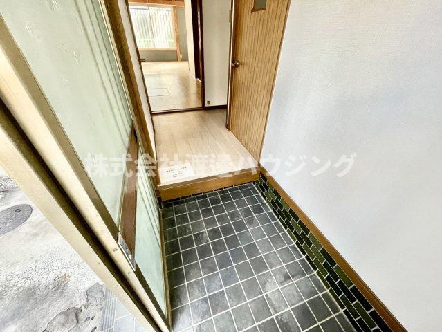 池田北町貸家の玄関