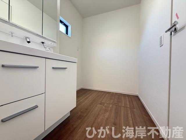 平塚市御殿４丁目　新築戸建　全５棟の脱衣所|脱衣スペース